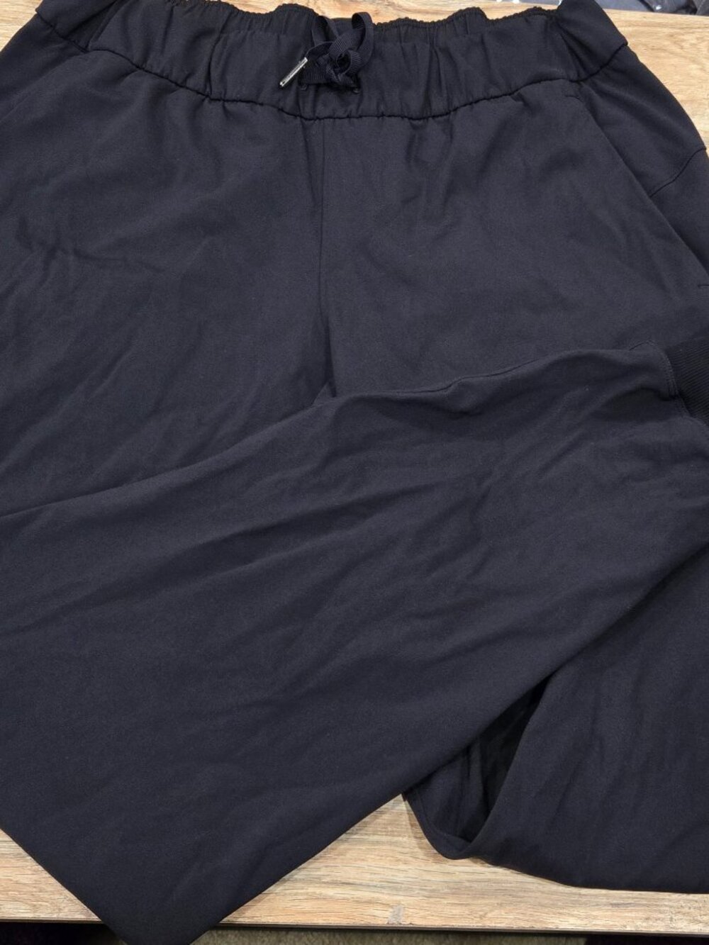 Lululemon Black Joggers | Size 8 | 28.5" Inseam (#128)